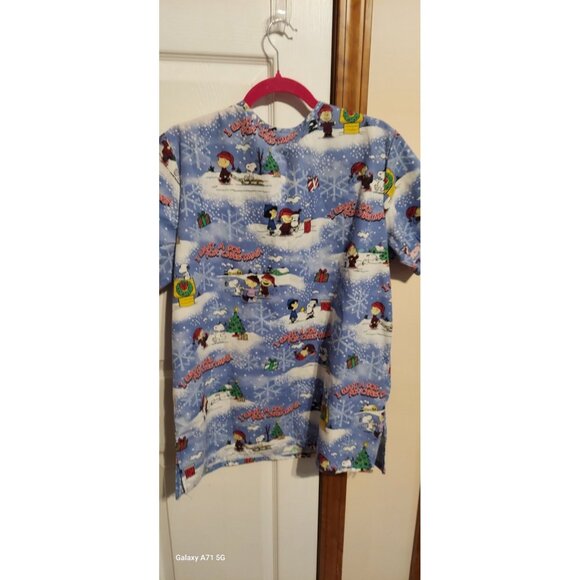 Peanuts Nurses Scrub Top Women Snoopy Charlie Brown Christmas Size M - Picture 7 of 7